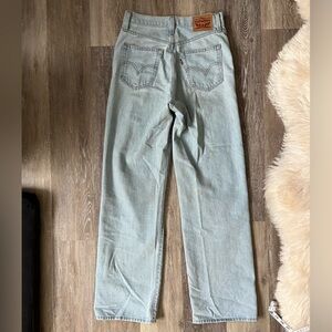 Levi’s high waisted straight jeans 26 light blue